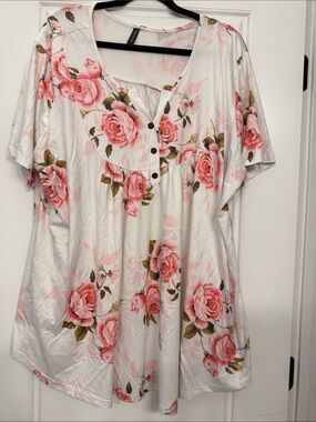 Women’s Scoop-Neck Floral Tunic Top - Pink Rose on White